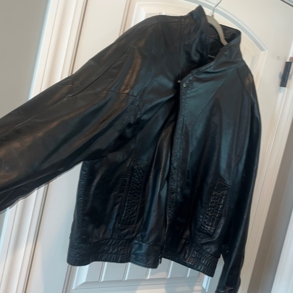 VINTAGE black leather lined Moto biker bomber jacket size XL Bermans - Picture 5 of 16